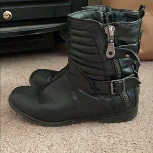 Black biker boot